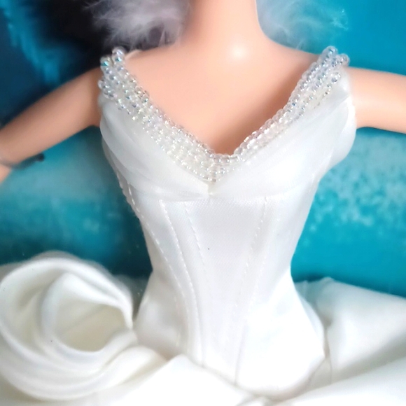 2000 Barbie The Swan Doll Birds of Beauty Collection Third Series Mattel #27682 - Picture 5 of 12